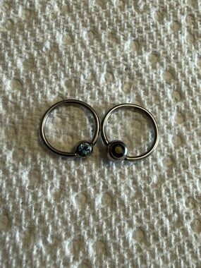 NeoMetal Titanium CBR Rings with Black and Blue Beads